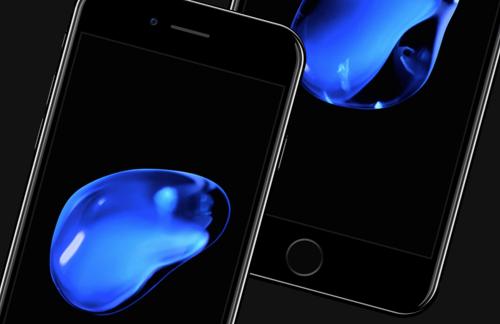 iPhone 7 - Free PSD Mockup
